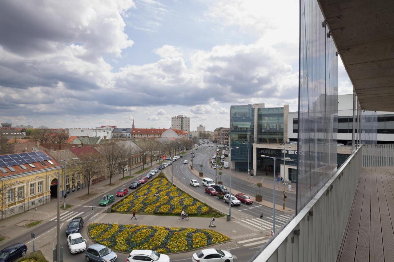 Párizs Garden Hotel Debrecen Exterior foto